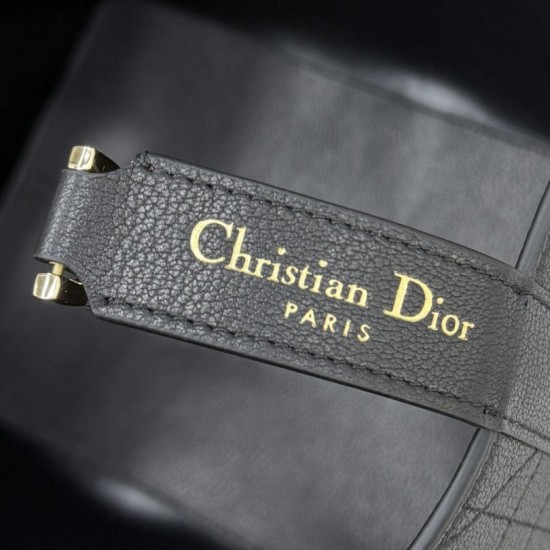 Repliche Borsa Dior Toujours Media/Grande pelle di vitello Macrocannage nera Imitazioni Outlet Italia