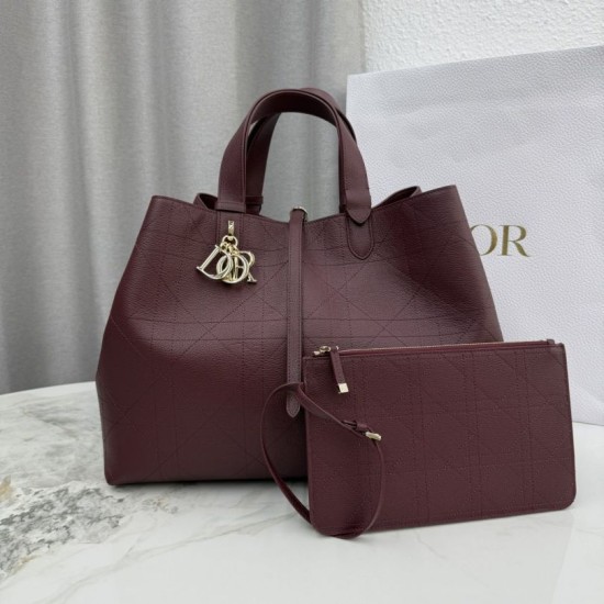 Repliche Borsa Dior Toujours Media/Grande pelle di vitello Macrocannage Borgogna Imitazioni Outlet Italia