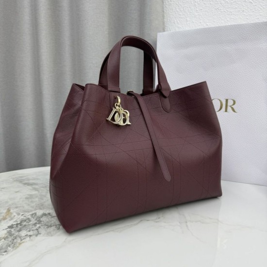 Repliche Borsa Dior Toujours Media/Grande pelle di vitello Macrocannage Borgogna Imitazioni Outlet Italia