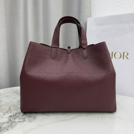 Repliche Borsa Dior Toujours Media/Grande pelle di vitello Macrocannage Borgogna Imitazioni Outlet Italia