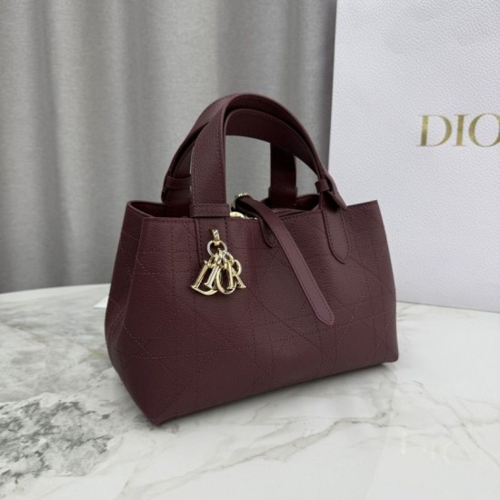 Repliche Borsa Dior Toujours piccola in pelle di vitello Macrocannage bordeaux Imitazioni Outlet Italia
