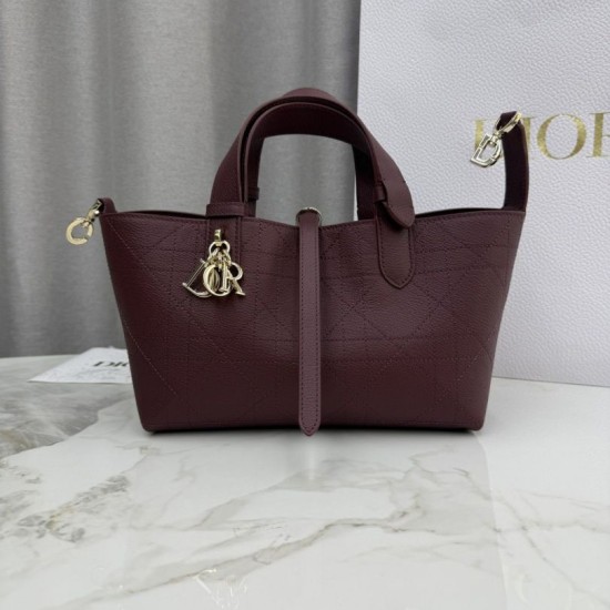 Repliche Borsa Dior Toujours piccola in pelle di vitello Macrocannage bordeaux Imitazioni Outlet Italia