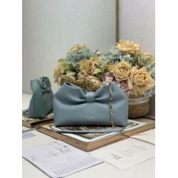 Repliche Borsa Dior Bow con fiocco blu e metallo finitura oro Imitazioni Outlet Italia