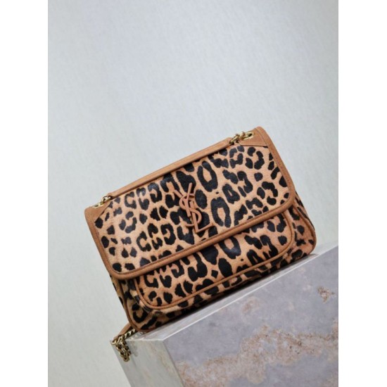 Replica Borsa Niki Chain Flap Bag media YSL Saint Laurent con stampa leopardata False Online Repliche Borsa Niki Chain Flap Bag media YSL Saint Laurent con stampa leopardata Imitazioni Outlet Italia
