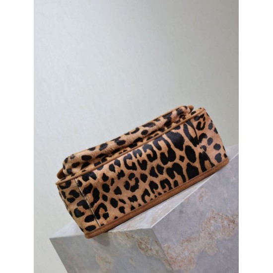Replica Borsa Niki Chain Flap Bag media YSL Saint Laurent con stampa leopardata False Online Repliche Borsa Niki Chain Flap Bag media YSL Saint Laurent con stampa leopardata Imitazioni Outlet Italia