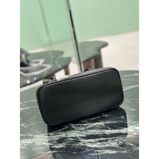 Replica Borsa a spalla Prada Dada piccola in nappa nera False Online Repliche Borsa a spalla Prada Dada piccola in nappa nera Imitazioni Outlet Italia