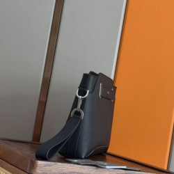Repliche Pochette triangolare Dior Normandie A5 nera Imitazioni Outlet Italia