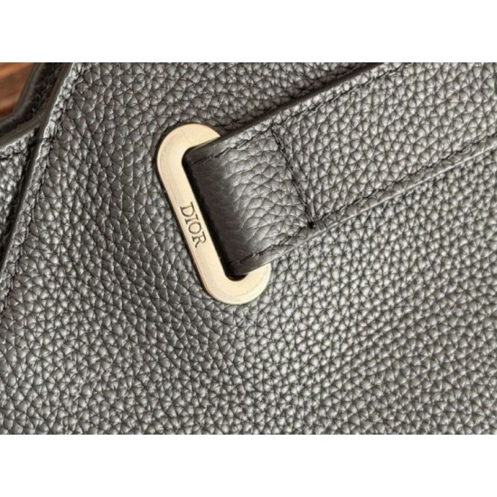 Replica Pochette triangolare Dior Normandie A5 nera False Online Repliche Pochette triangolare Dior Normandie A5 nera Imitazioni Outlet Italia