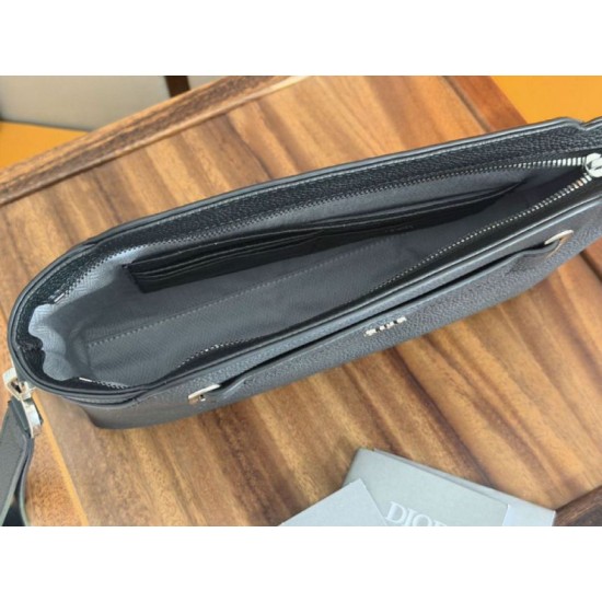 Replica Pochette triangolare Dior Normandie A5 nera False Online Repliche Pochette triangolare Dior Normandie A5 nera Imitazioni Outlet Italia