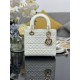 Repliche Borsa Dior Cannage Lucky Star Studded Mini Lady Dior con ciondoli D.I.O.R. Bianca Imitazioni Outlet Italia