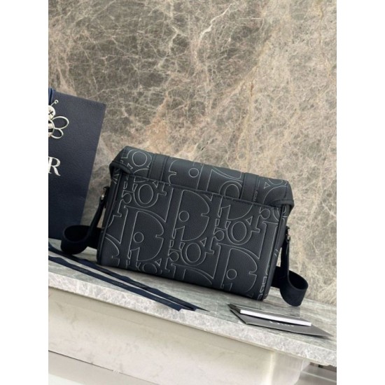 Repliche Borsa a tracolla Dior Hit The Road Dior Gravity Blu Navy Imitazioni Outlet Italia