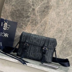 Repliche Borsa a tracolla Dior Hit The Road Dior Gravity Blu Navy Imitazioni Outlet Italia