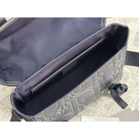 Repliche Borsa a tracolla Dior Hit The Road Dior Gravity Blu Navy Imitazioni Outlet Italia