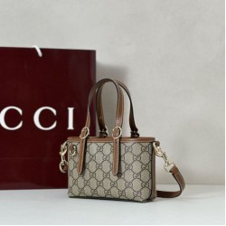 Repliche Gucci 855491 GG Emblem mini borsa marrone Imitazioni Outlet Italia