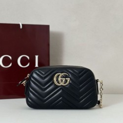 Repliche Gucci 855273 GG Marmont borsa piccola per fotocamera nera Imitazioni Outlet Italia