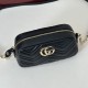 Repliche Gucci 855273 GG Marmont borsa piccola per fotocamera nera Imitazioni Outlet Italia