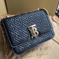 Replica Borsa TB piccola in pelle di agnello con monogramma trapuntato nera