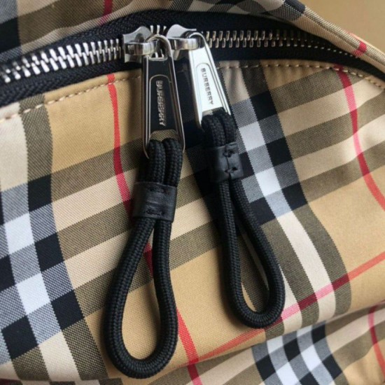Replica Zaino in nylon con motivo Vintage check marrone