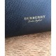 Replica Borsa media a quadri House Check nera