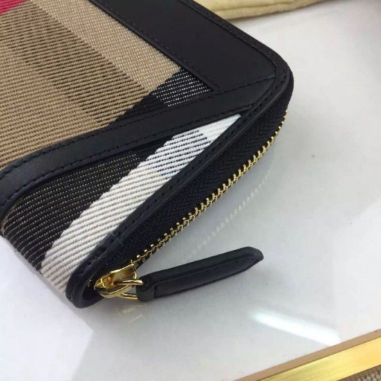 Replica House Check Portafoglio B8849 Nero