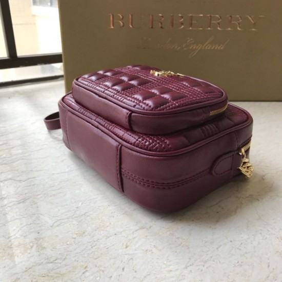 Replica Burberry Borsa per fotocamera trapuntata piccola Claret