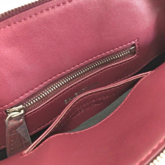 Replica Borsa a tracolla Balenciaga Ville XXS con manico in pelle stampa coccodrillo Claret