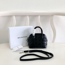 Replica Borsa a tracolla Balenciaga Ville XXS in pelle stampata coccodrillo nera