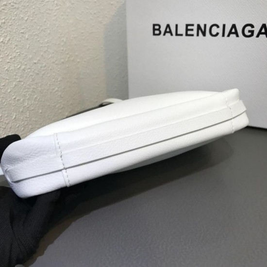 Replica Borsa piccola per fotocamera Balenciaga Everyday liscia vitello beige