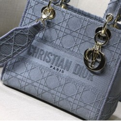 Replica Borsa a spalla ricamata Christian Dior Medium Lady D-Lite blu