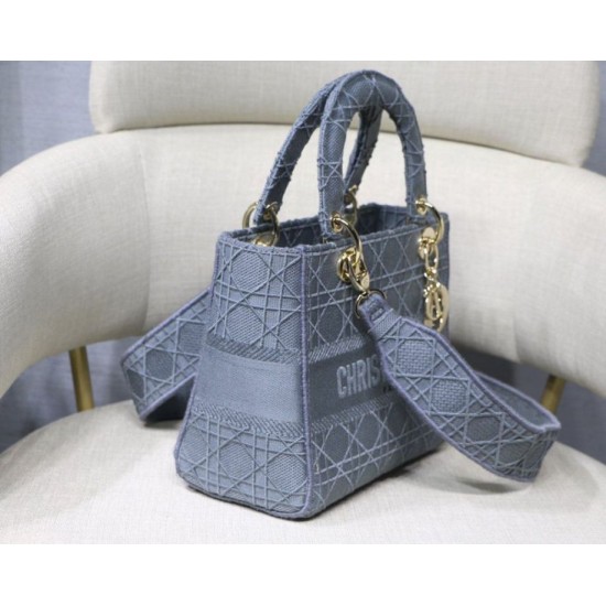 Replica Borsa a spalla ricamata Christian Dior Medium Lady D-Lite blu