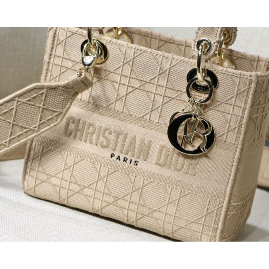 Replica Borsa a spalla ricamata Christian Dior Medium Lady D-Lite albicocca Replica Borsa a spalla ricamata Christian Dior Medium Lady D-Lite albicocca