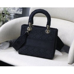Replica Borsa Cannage ricamata Christian Dior Medium Lady D-Lite nera