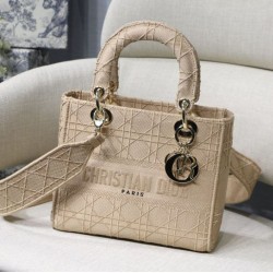 Replica Borsa a spalla ricamata Christian Dior Medium Lady D-Lite albicocca