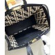 Replica Borsa Peekaboo X-Tote FF in rafia 8BH374 Nero