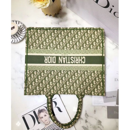 Replica Borse Christian Dior Book Tote M1286 verde Replica Borse Christian Dior Book Tote M1286 verde