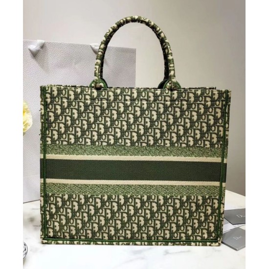 Replica Borse Christian Dior Book Tote M1286 verde Replica Borse Christian Dior Book Tote M1286 verde