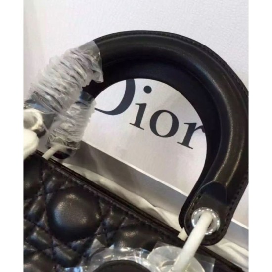 Replica Dior Lady Dior Medium Classic Tote Borse Con agnello nero Replica Dior Lady Dior Medium Classic Tote Borse Con agnello nero