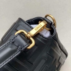 Replica Borsa baguette grande con logo FF nera
