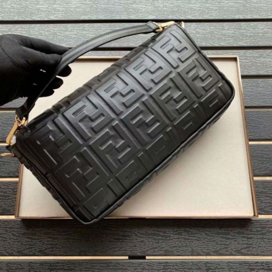 Replica Borsa baguette grande con logo FF nera
