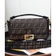 Replica Borsa Baguette in tessuto 8BR600 nera Replica Borsa Baguette in tessuto 8BR600 nera