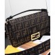 Replica Borsa Baguette in tessuto 8BR600 nera Replica Borsa Baguette in tessuto 8BR600 nera