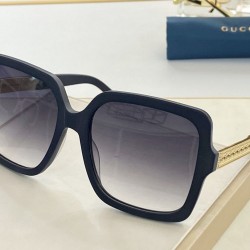 Replica Occhiali da sole quadrati GG0884S Nero