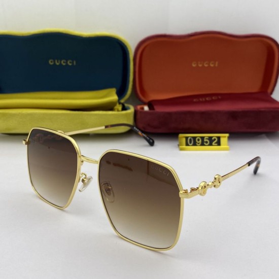 Replica Occhiali da sole quadrati GG0952 02