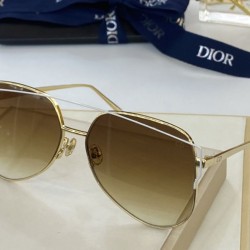 Replica Occhiali da sole quadrati sfumati Dior Diorstellaire Nero