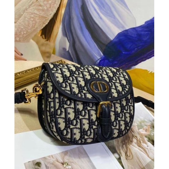 Replica Borsa Christian Dior Small Dior Bobby Blu scuro Replica Borsa Christian Dior Small Dior Bobby Blu scuro