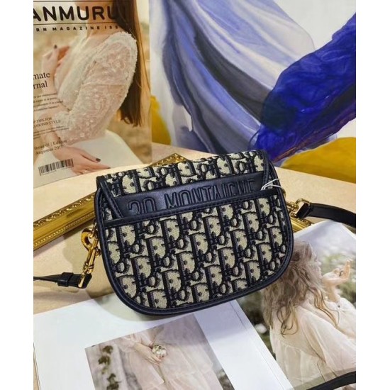 Replica Borsa Christian Dior Small Dior Bobby Blu scuro Replica Borsa Christian Dior Small Dior Bobby Blu scuro