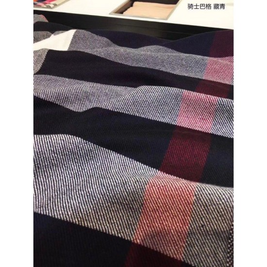Replica Classic Large Check Sciarpa Navy di Cashmere