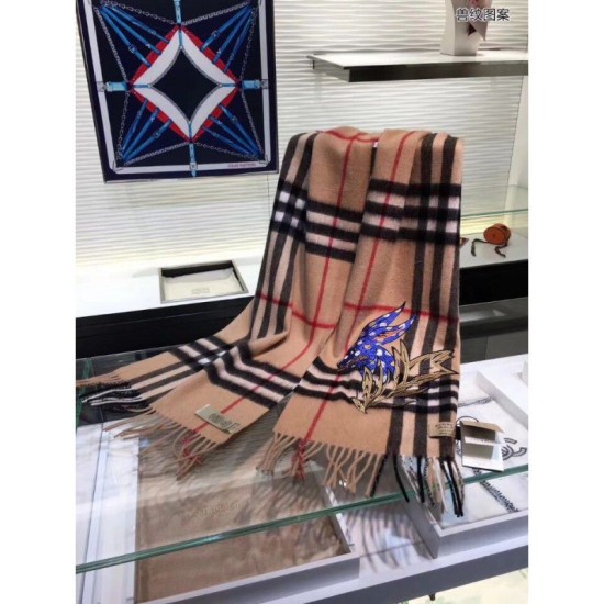 Replica Sciarpa Classic Cashmere con Cammelli Motivi