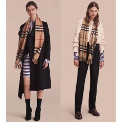 Replica Sciarpa in Cashmere Classic in Camel Check e Lace