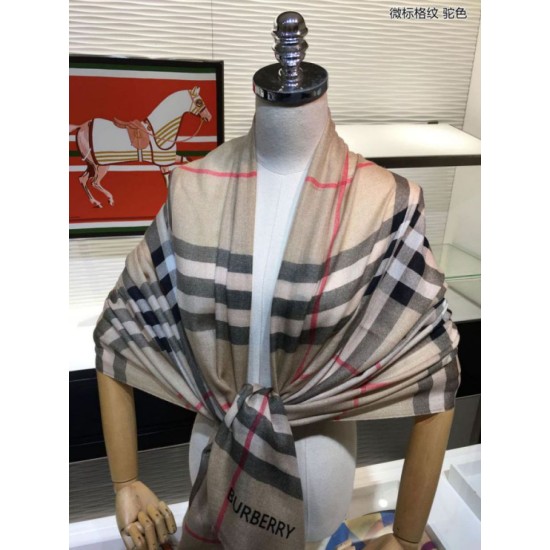 Replica Scialle in cashmere con motivo check classico Burberry marrone